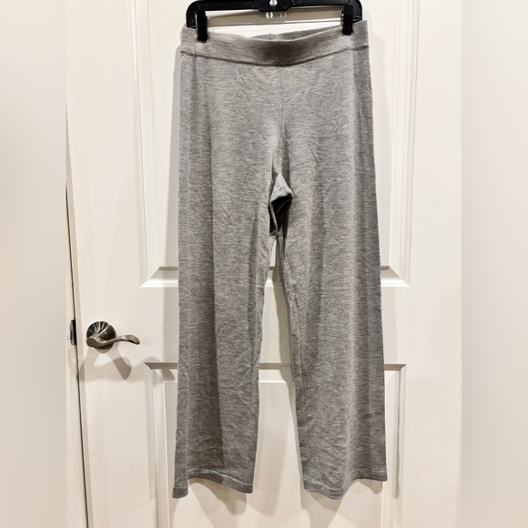 Neiman Marcus Gray Cashmere Wide-Leg lounge Pants - Picture 3 of 11